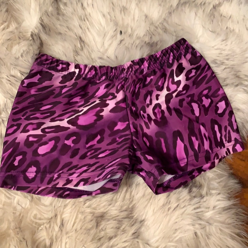 Cheetah Volleyball spanks